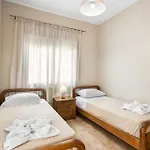 Apartment Patelakis Near The