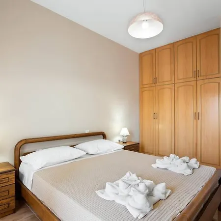 Apartment Patelakis Near The