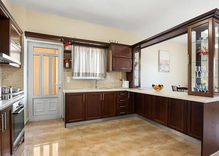 Patelakis Near The 公寓