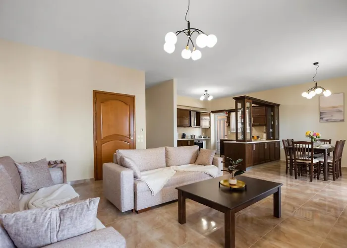 Patelakis Near The * 干尼亞