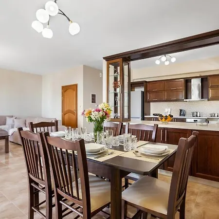 Appartement Patelakis Near The